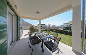 Outdoor dining - Amazing apartment in Privlaka (Privlaka)