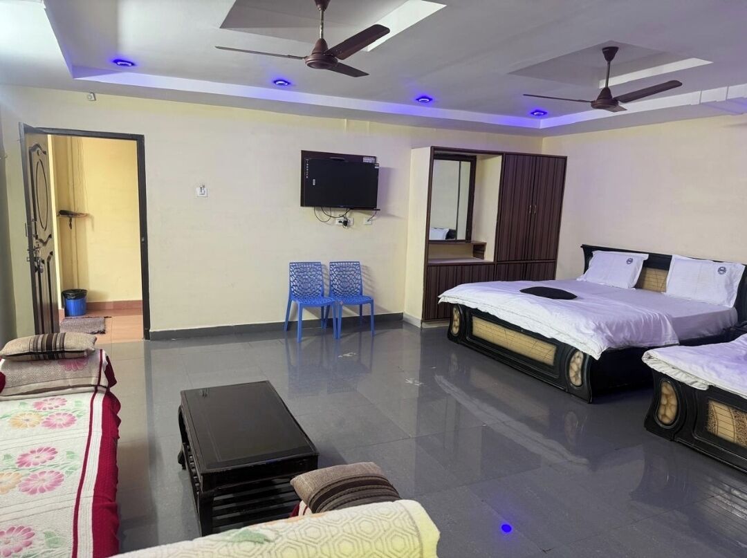 Suite | In-room safe, desk, free WiFi