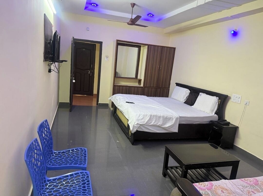 Caja de seguridad en la habitación, escritorio y wifi gratis 