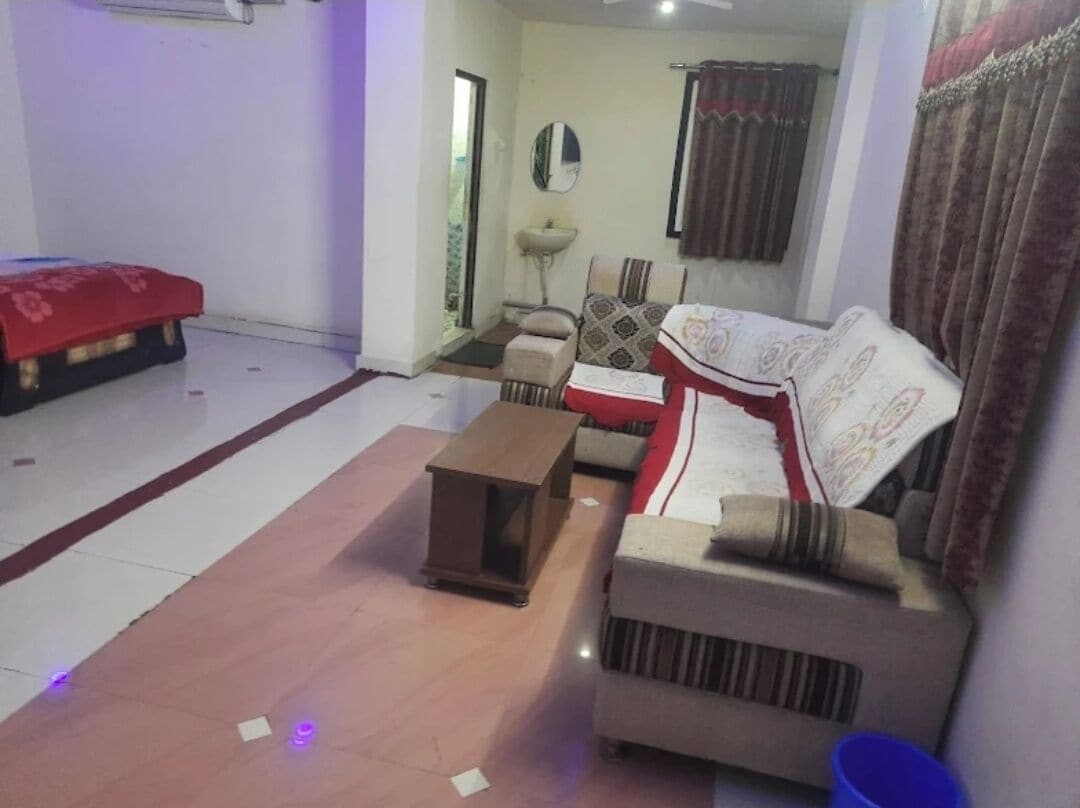 套房 | 客房內保險箱、書桌、免費無線上網