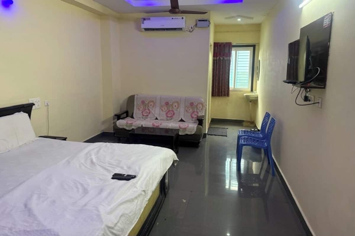 Deluxe dubbelrum | Värdeförvaringsskåp på rummet, skrivbord och gratis wi-fi