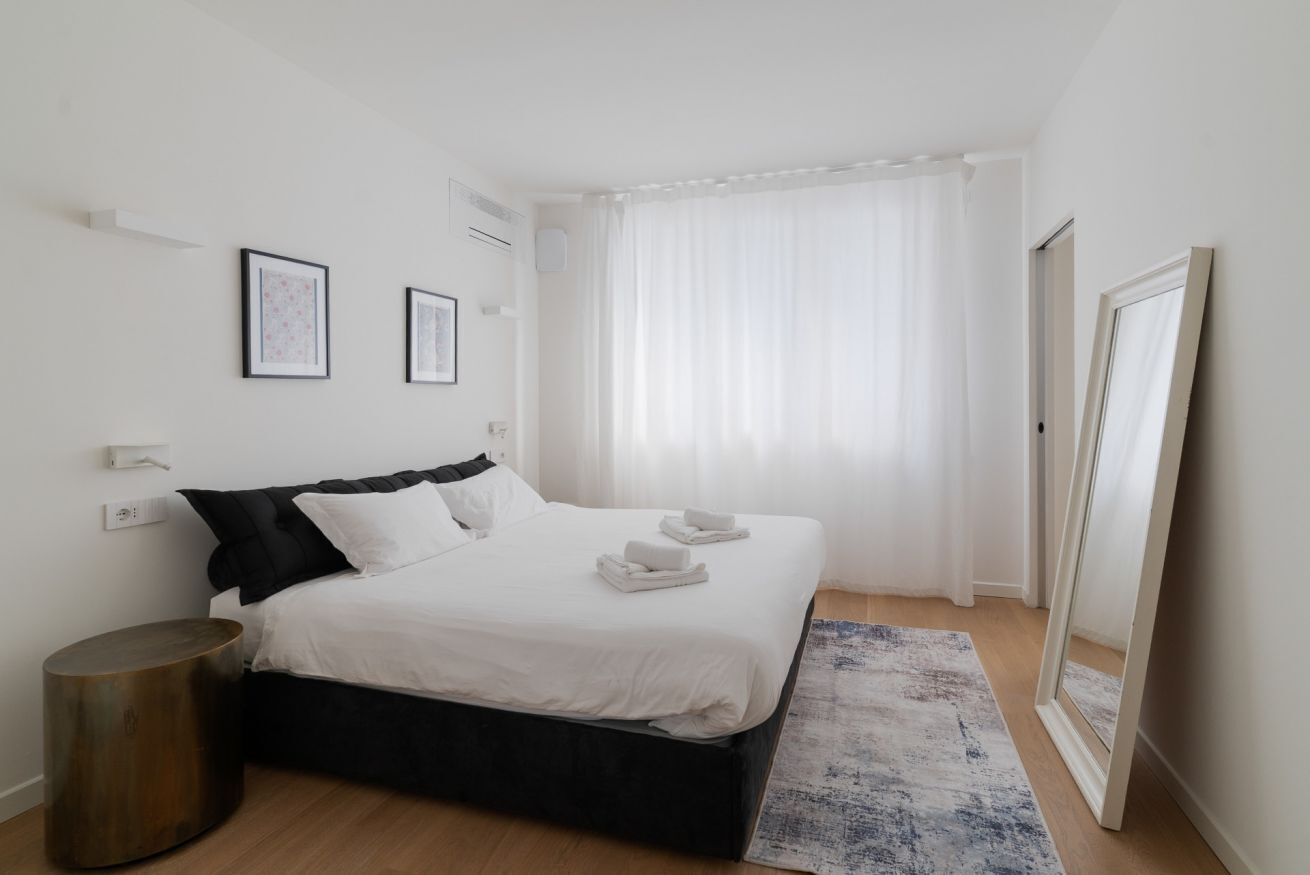 2 bedrooms, iron/ironing board