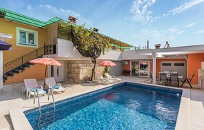 Pool - Beautiful home in Tinjan (Tinjan)
