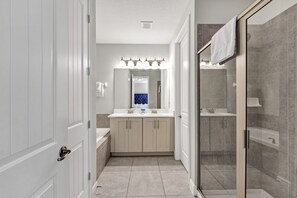 Shower, hair dryer, towels, soap - Fun-Filled Getaway with Private Pool, Theme Rooms & Game Room and Waterpark. (Kissimmee)