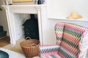 Interior - Mews Cottage off Marlborough High Street (Marlborough)