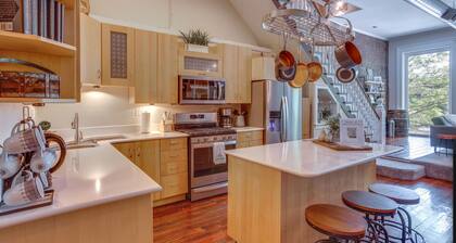 Downtown Louisville Loft | Walk to Whiskey Row