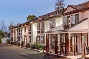 Exterior - Super 8 by Wyndham Nyack NY (Nyack)