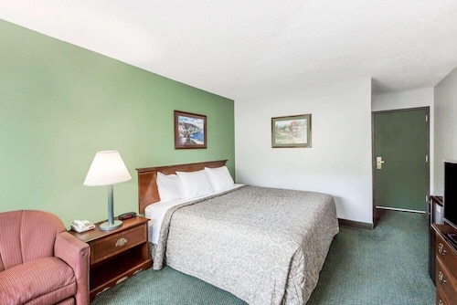 Super 8 by Wyndham Nyack NY