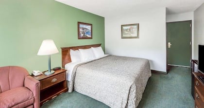 Super 8 by Wyndham Nyack NY