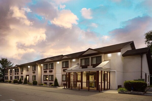 Exterior - Super 8 by Wyndham Nyack NY (Nyack)