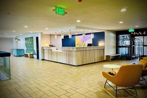 Lobby - Spark by Hilton Denver Tech Center Greenwood Village (Greenwood Village)