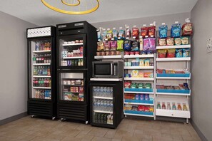 Gift shop - Spark by Hilton Denver Tech Center Greenwood Village (Greenwood Village)