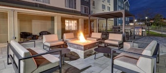 Staybridge Suites Pittsburgh Airport, an IHG Hotel