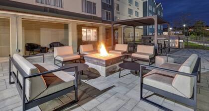 Staybridge Suites Pittsburgh Airport, an IHG Hotel