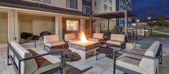 Staybridge Suites Pittsburgh Airport, an IHG Hotel