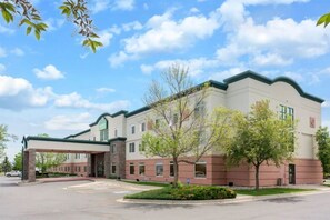 المنشأة من الخارج