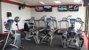 Fitness facility - Super 8 by Wyndham Blackwell (Blackwell)