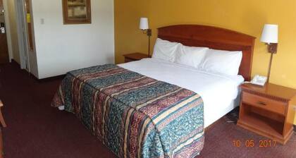 Travelodge Pocatello (ex Ramada Inn Pocatello