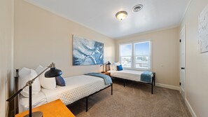 3 chambres, fer et planche à repasser, Wi-Fi gratuit, draps fournis