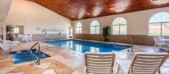 Quality Inn & Suites Albuquerque North Near Balloon Fiesta Park