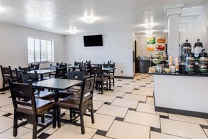 Dining - Quality Inn & Suites Albuquerque North Near Balloon Fiesta Park (Albuquerque)