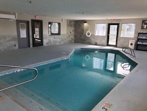 Piscine couverte, piscine extérieure