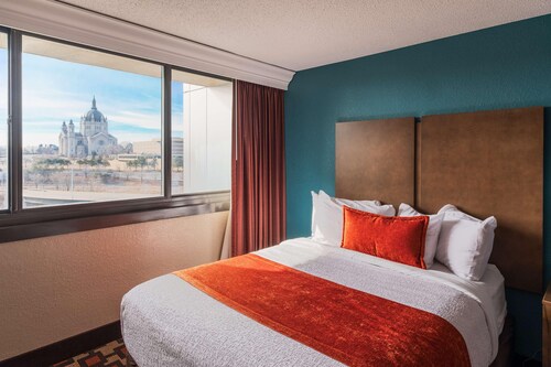 Radisson Hotel St. Paul Downtown