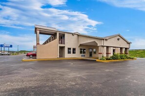 Exterior - Americas Best Value Inn Grayson (Grayson)