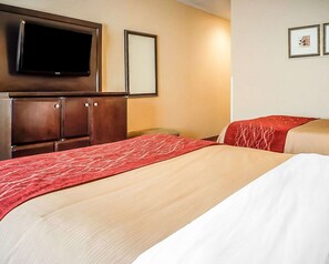 Room - Quality Inn & Suites Roswell (Roswell)