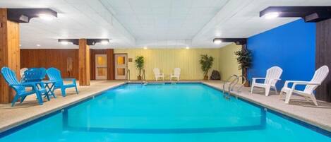 Una piscina cubierta