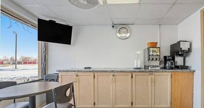 Devils Lake Inn By OYO Near Devils Lake Regional Airport