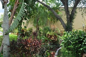 Property grounds - Ramada by Wyndham Cocoa (Cocoa)