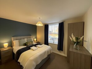 2 bedrooms, internet - Cosy 2BR Apt Near Airport with Free Parking (Castle Donington)