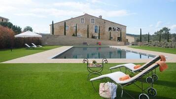 Piscina a l'aire lliure