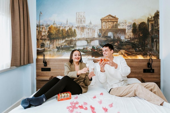 Room - Rotterdam Teleport Hotel (Rotterdam)