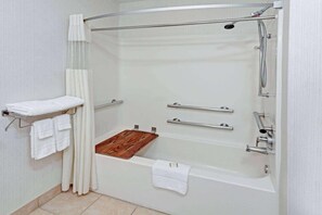 Bathroom - Red Lion Inn & Suites Elk Grove Village, IL (Elk Grove Village)