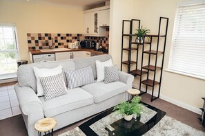 TV - Cosy 1BR Apr Near Airport with Free Parking! (Castle Donington)