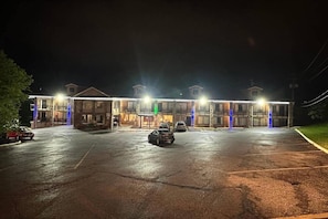 Exterior - Suburban Studios Branson On The Strip (Branson)