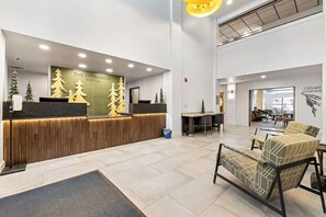 Lobby - The Evergreen Hotel (McCall)