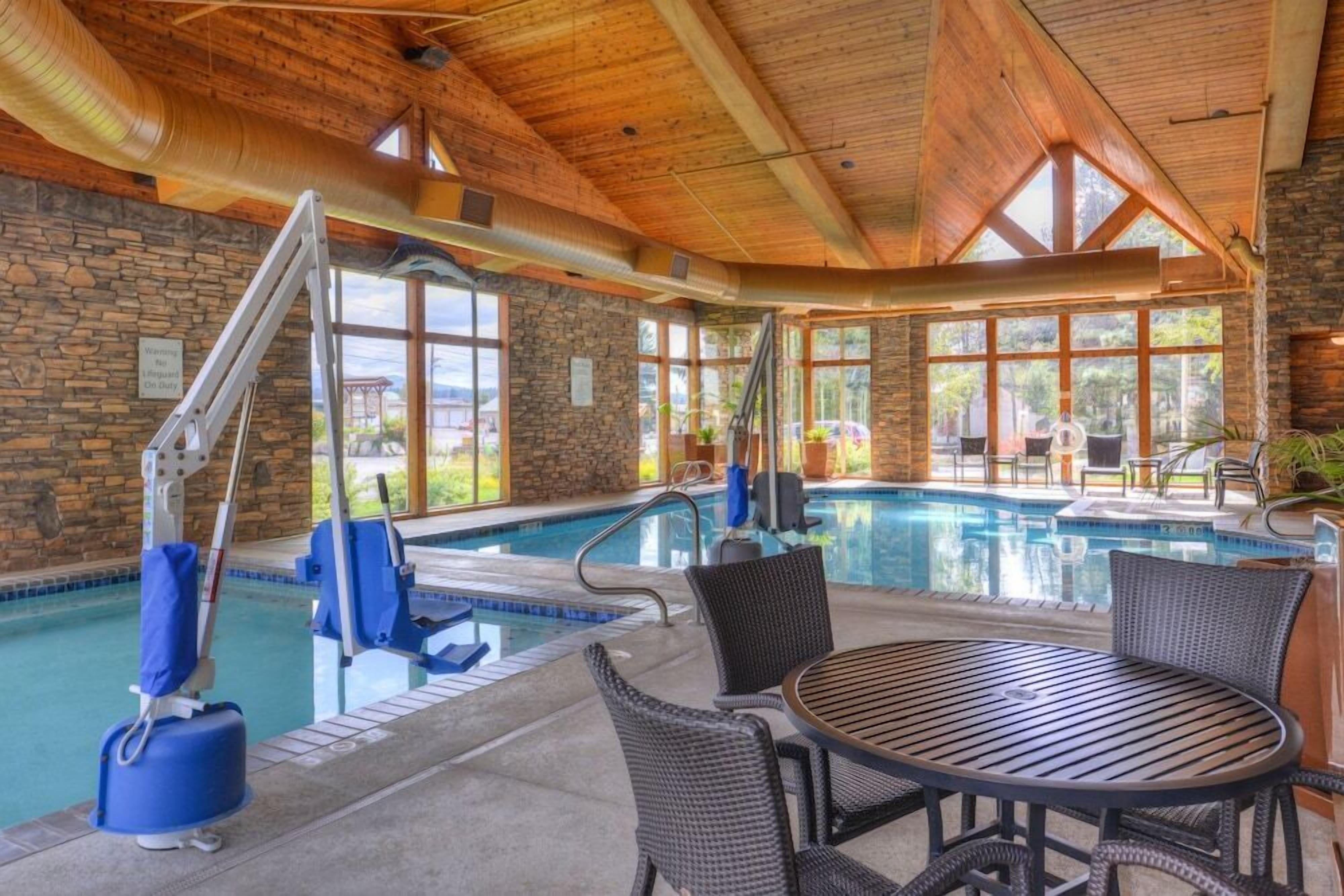 Indoor pool, outdoor pool