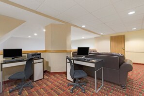 Business center - Motel 6 Coraopolis, PA Pittsburgh Airport (Coraopolis)