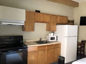 Private kitchen - Motel 6 Coraopolis, PA Pittsburgh Airport (Coraopolis)