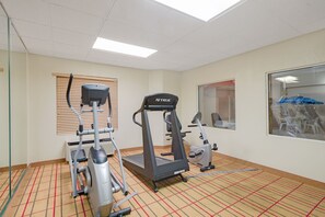 Fitness facility - Motel 6 Coraopolis, PA Pittsburgh Airport (Coraopolis)
