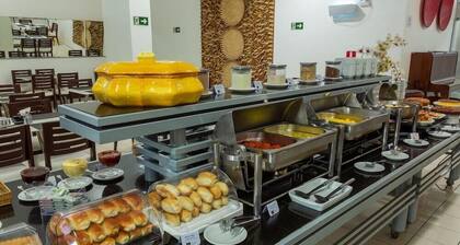 Rede Andrade Luxor Hotel