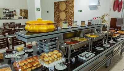 Rede Andrade Luxor Hotel