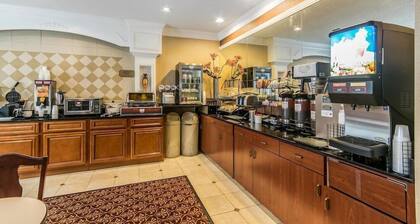 Quality Inn & Suites Evansville North