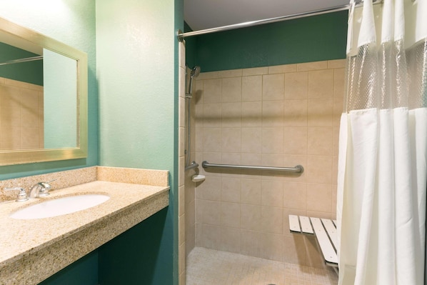 Bathroom - Holiday Inn Express & Suites Palm Coast - I-95 (Palm Coast)