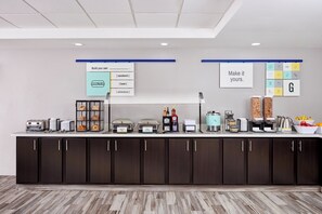 Dining - Garner Hotel Oklahoma City Quail Springs by IHG (Oklahoma City)
