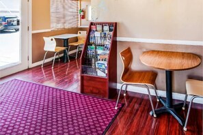 Interior - Travelodge Ridgecrest (Ridgecrest)