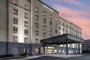 Exterior - Courtyard by Marriott Seattle Seatac Airport (SeaTac)